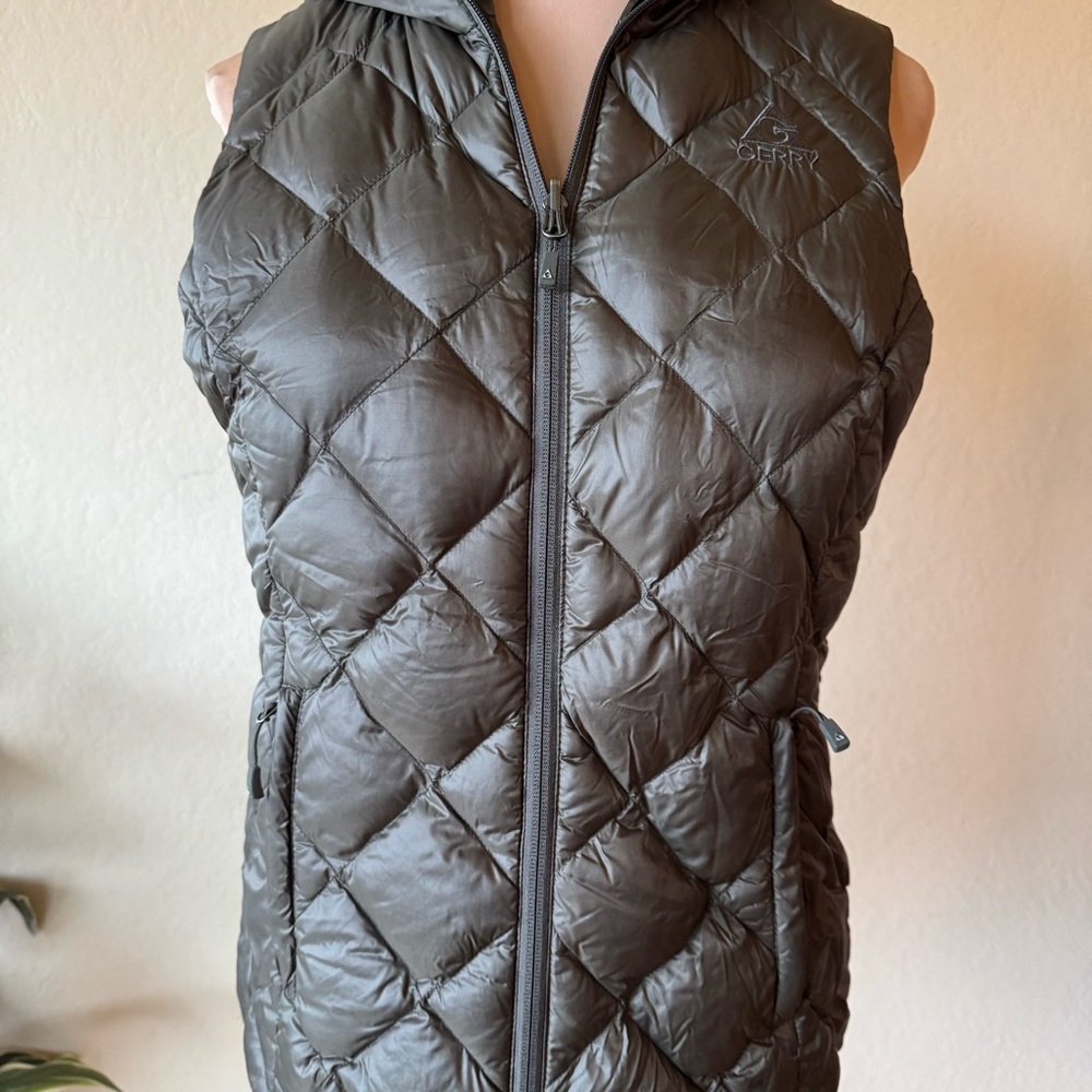 Gerry Weber Women's Quilted green reversible camo puffer vest with stuff sack